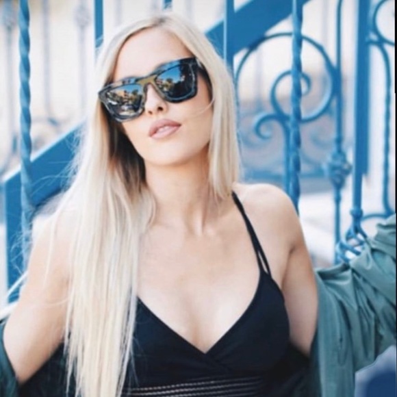 Meet your Posher - Picture 1 of 1